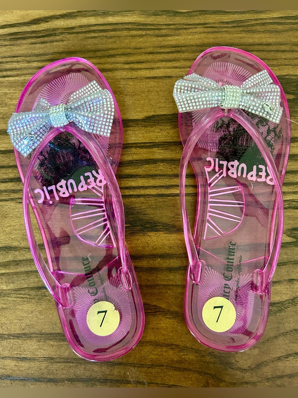 Juicy Couture Pink Bow Flip Flops - Size 7